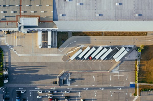 Quels sont les défis de la transformation numérique dans le secteur de la logistique?